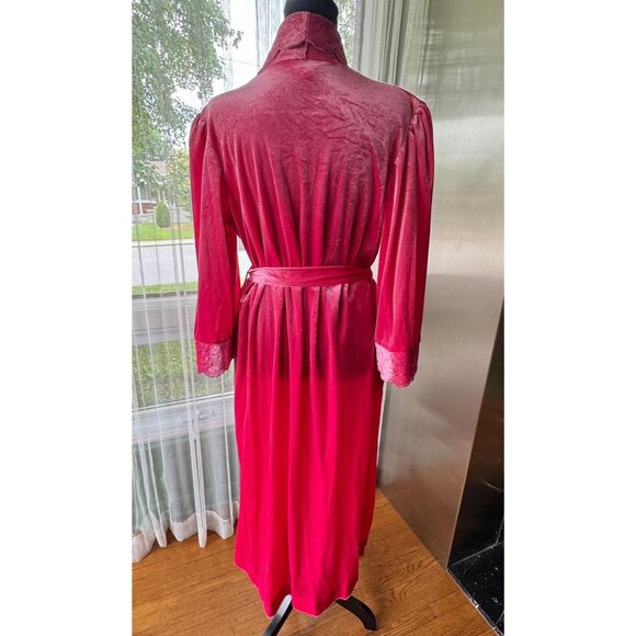 Vintage 80s robe, raspberry pink velvet, stitched scalloped lapels & cuffs, tie - Picture 4 of 9
